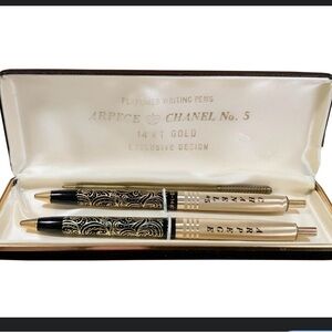NWOT Chanel No. 5 Pens